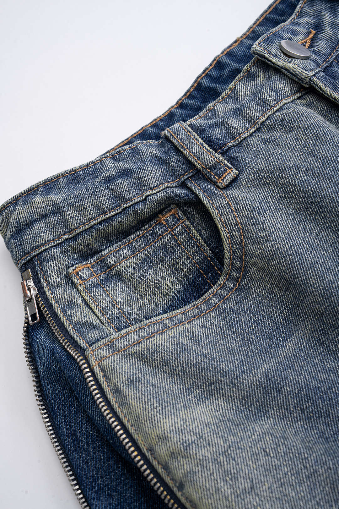 Dual-Tone Wide-Leg Jeans