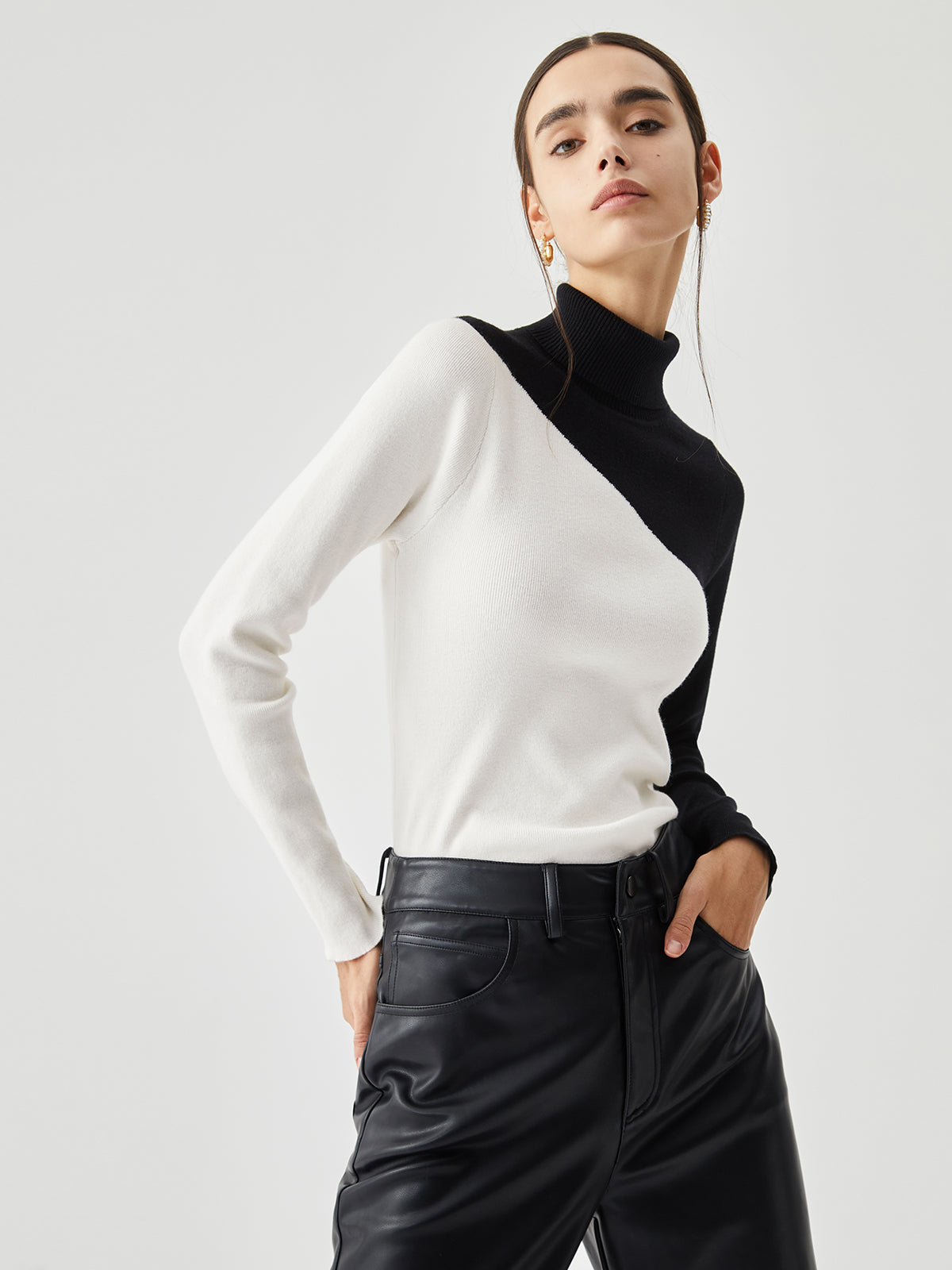 Asymmetrical Colourblock Ribbed Turtleneck Sweater