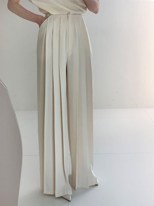 Tailored Pleated Wide-Leg Trousers