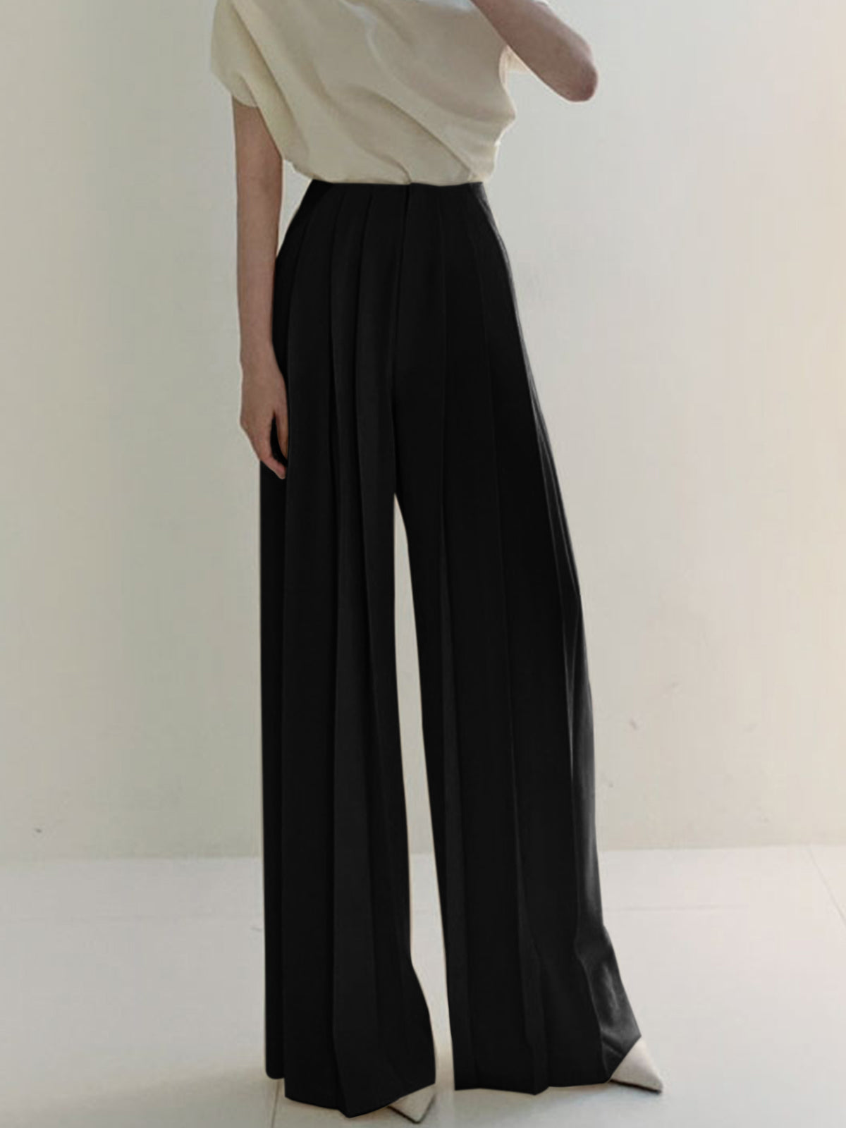 Tailored Pleated Wide-Leg Trousers