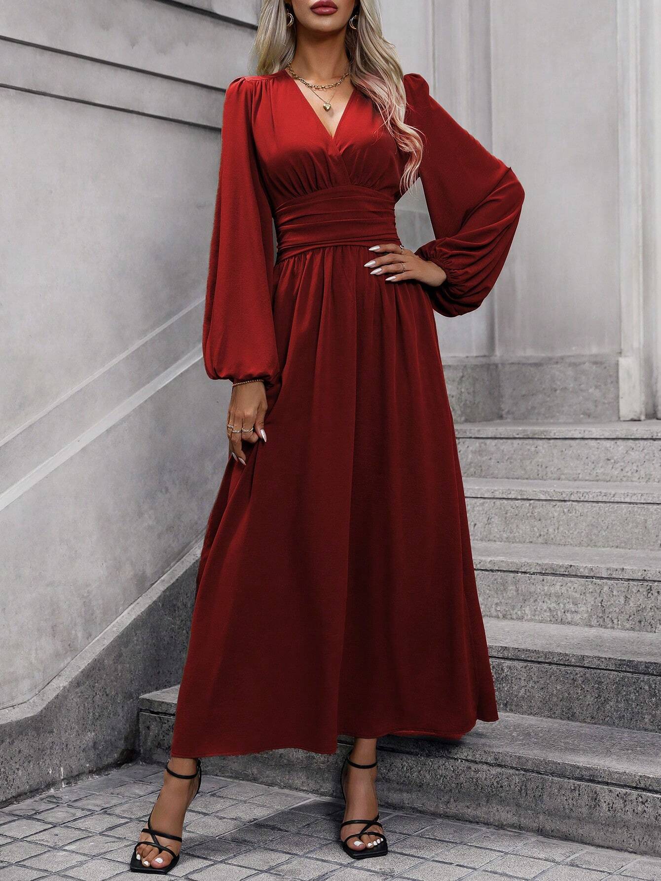 Women's Maxi Dress - Elegant V-Neck - Long Sleeve - Comfortable Fit