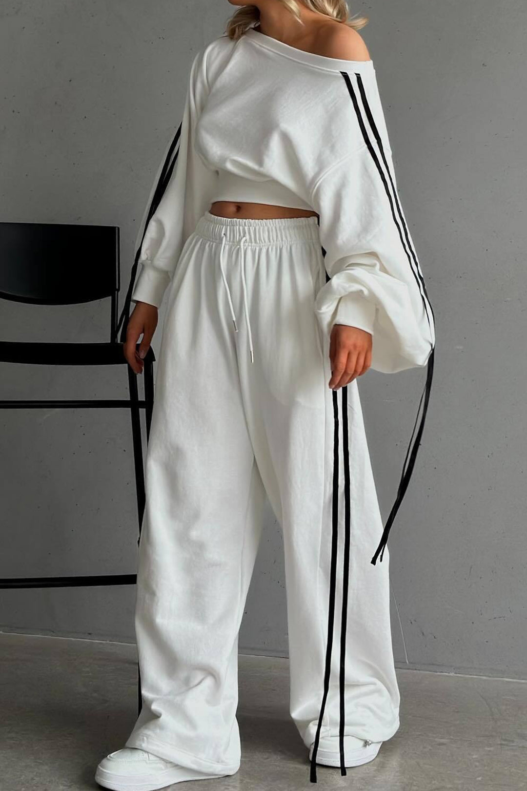 Contrast Bow Wide-Leg Pants